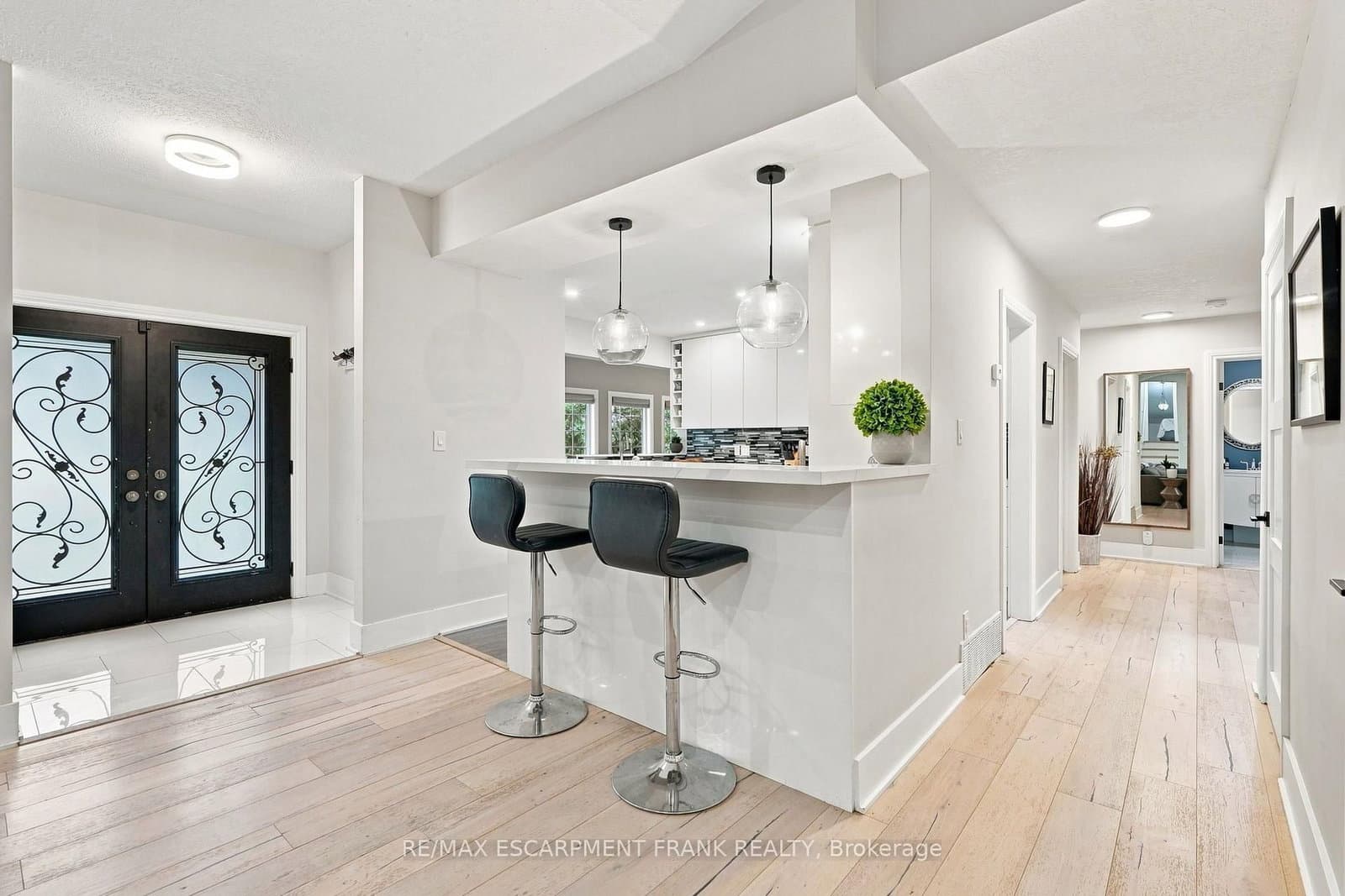 110 Old Ancaster Road thumbnail 6