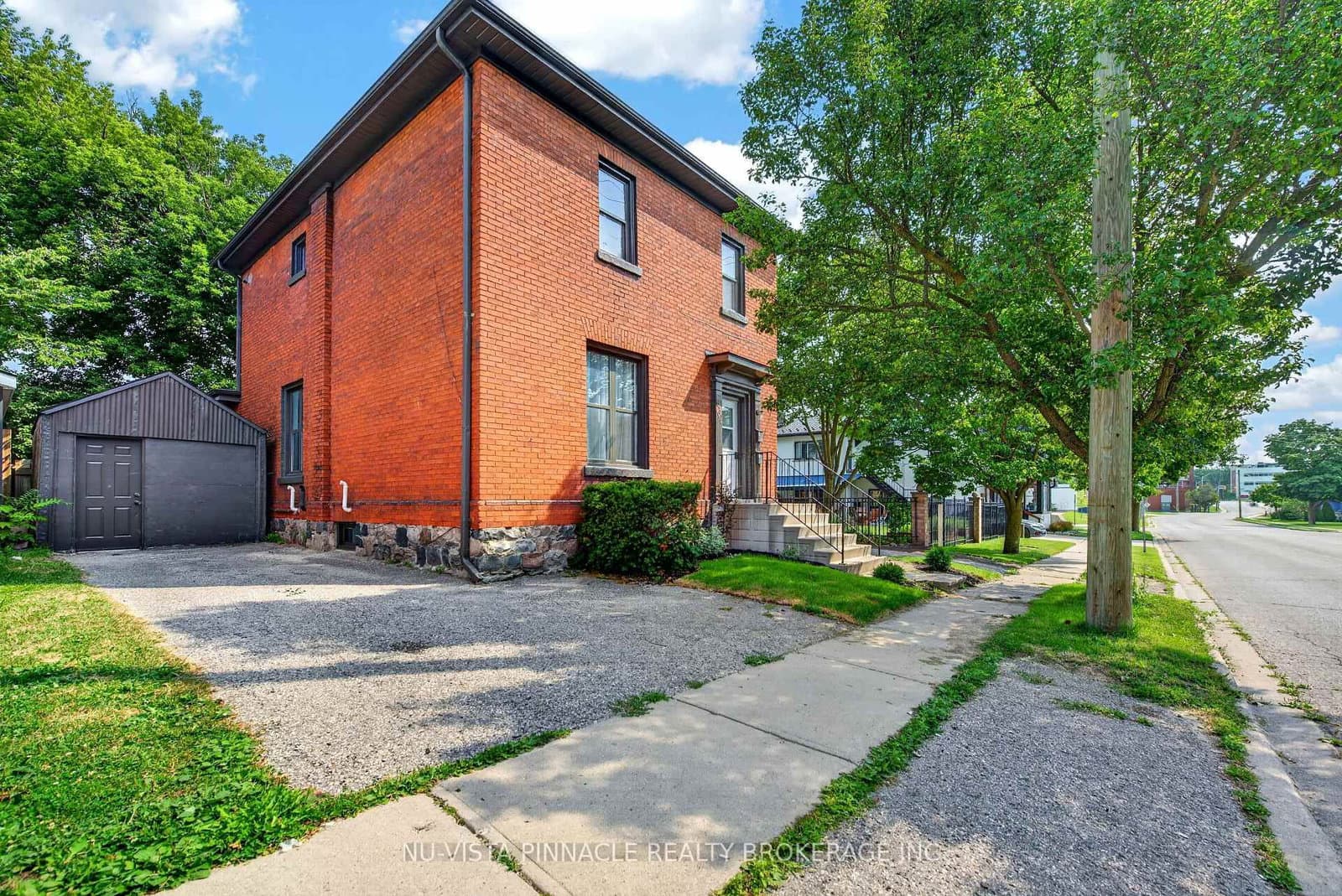 631 Peel Street - Image 1