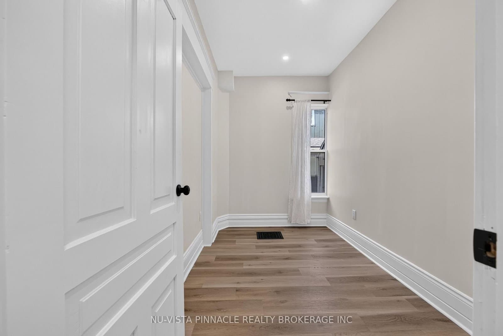 631 Peel Street thumbnail 13
