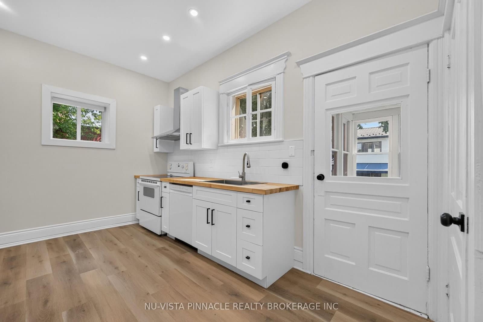 631 Peel Street thumbnail 15