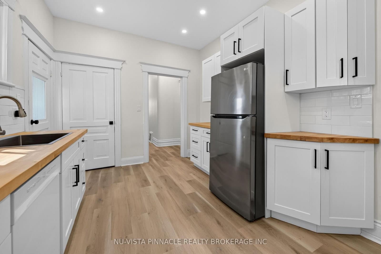 631 Peel Street thumbnail 19
