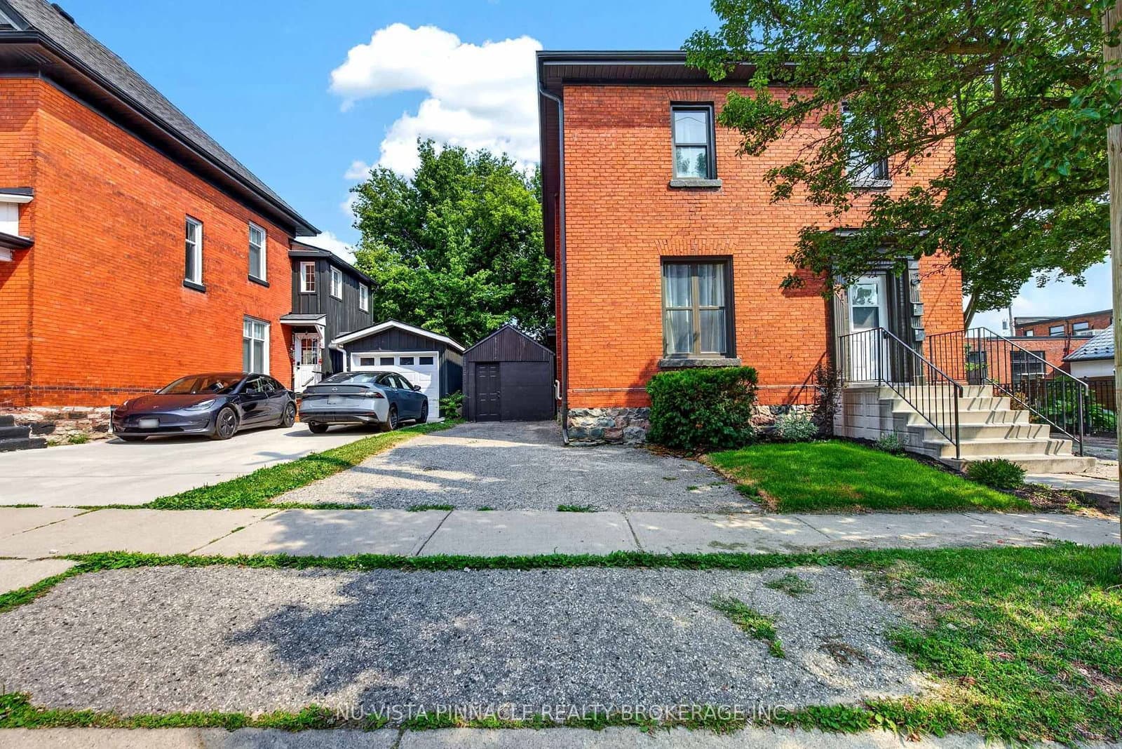 631 Peel Street thumbnail 2
