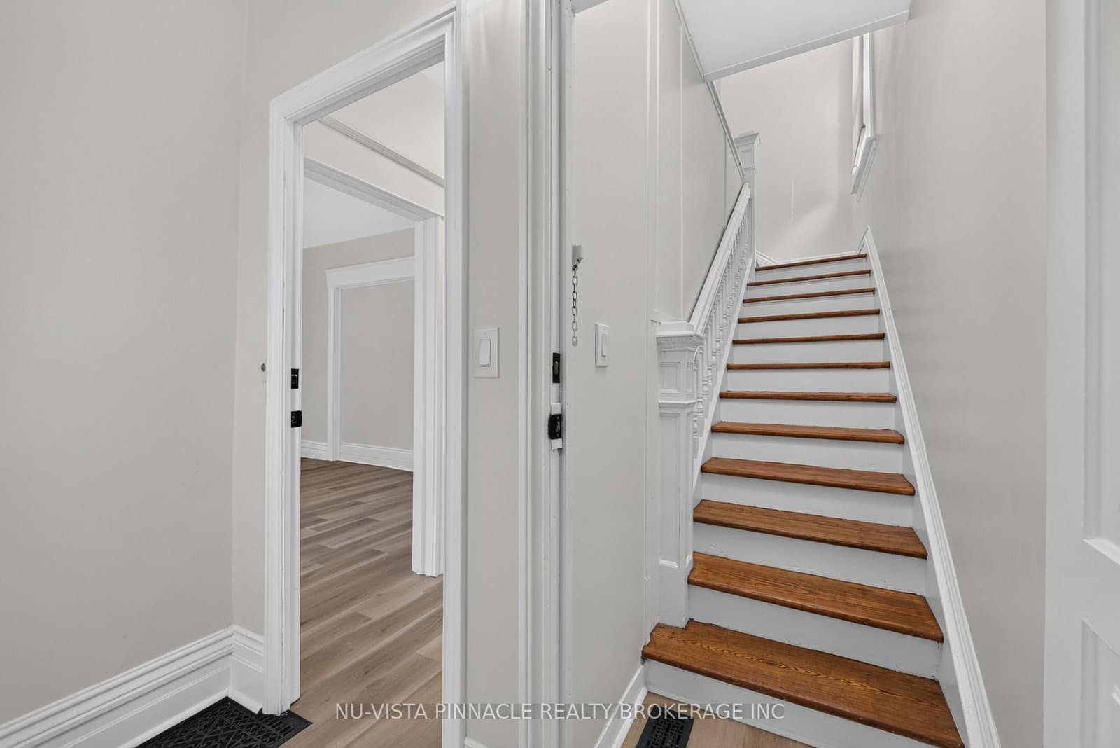 631 Peel Street thumbnail 26