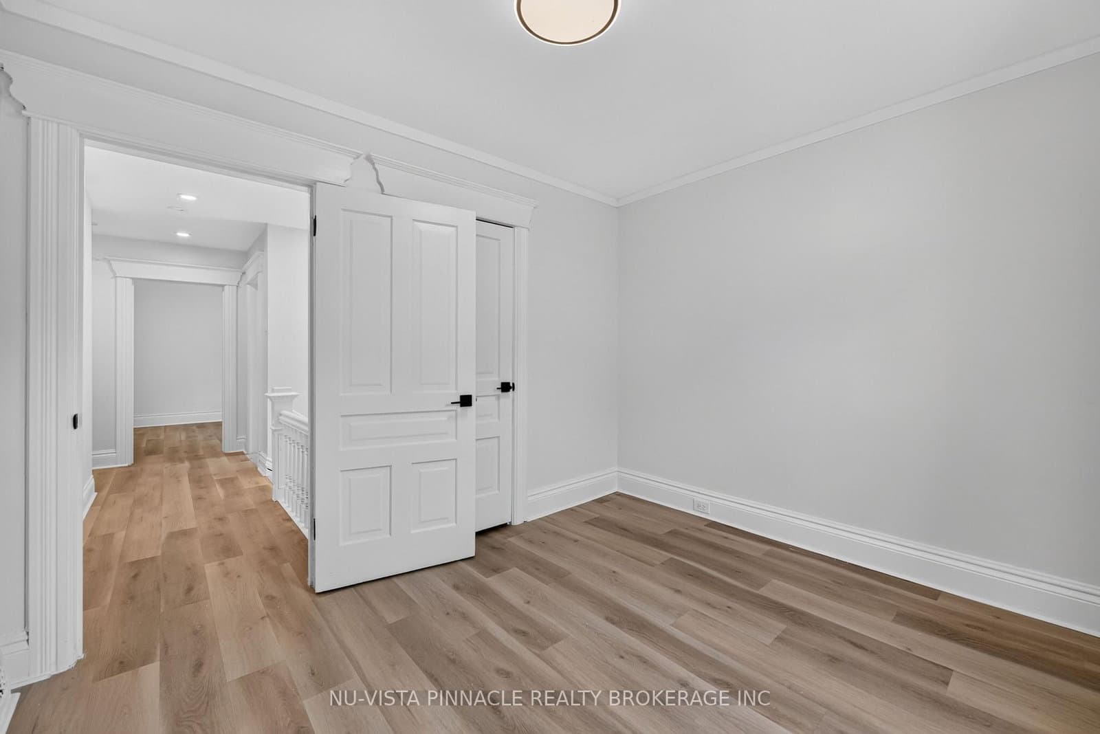 631 Peel Street thumbnail 30