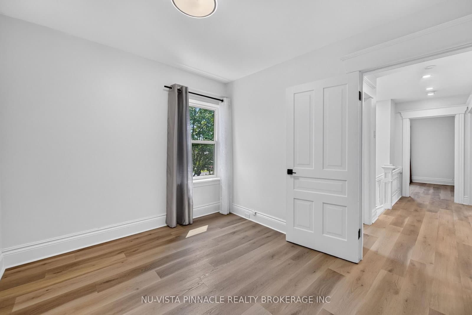 631 Peel Street thumbnail 35