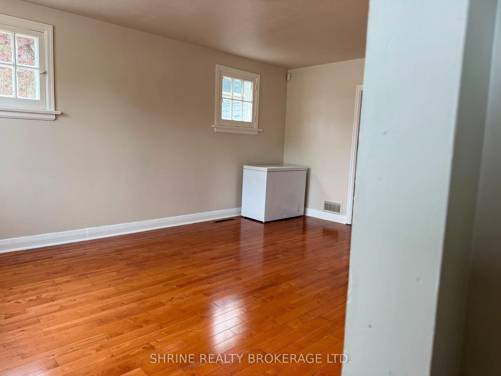 367 Springbank Drive thumbnail 9