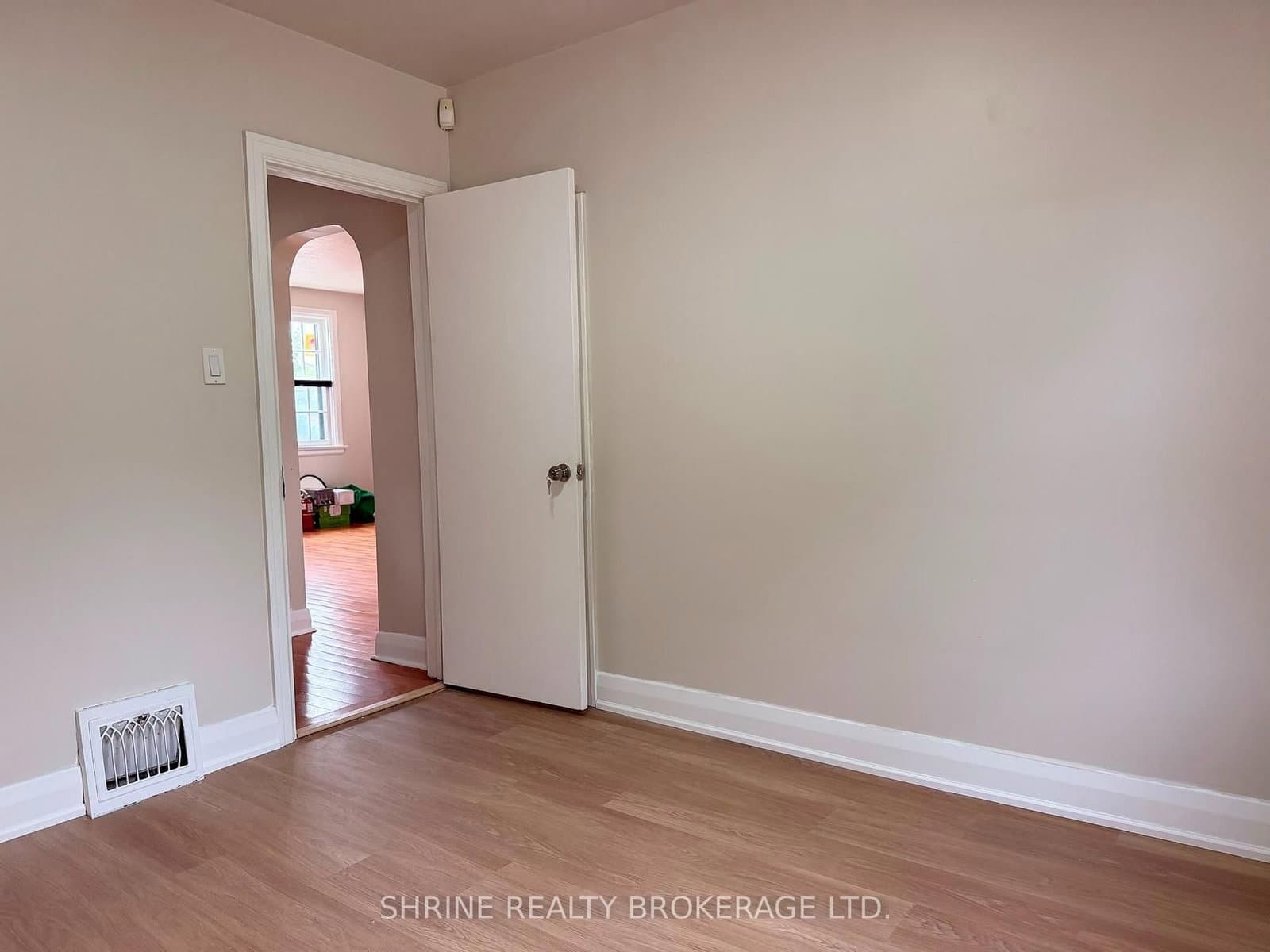 367 Springbank Drive thumbnail 15