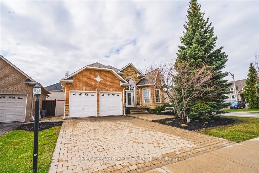 137 PINEHILL Drive thumbnail 2