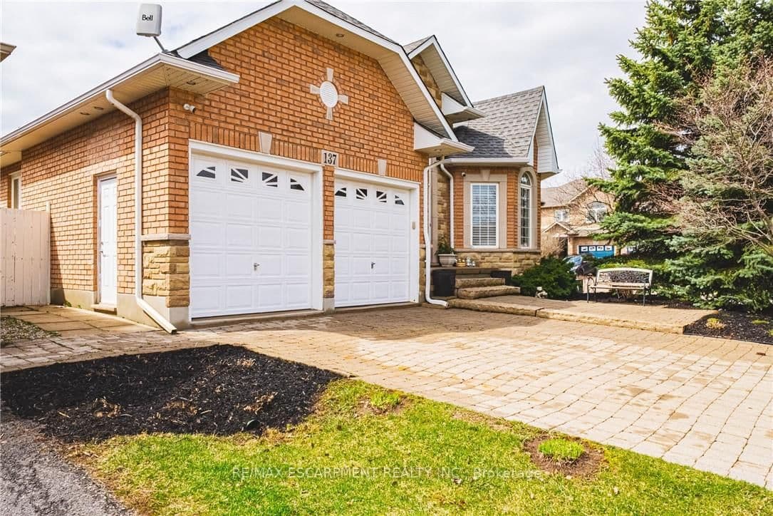137 PINEHILL Drive thumbnail 3