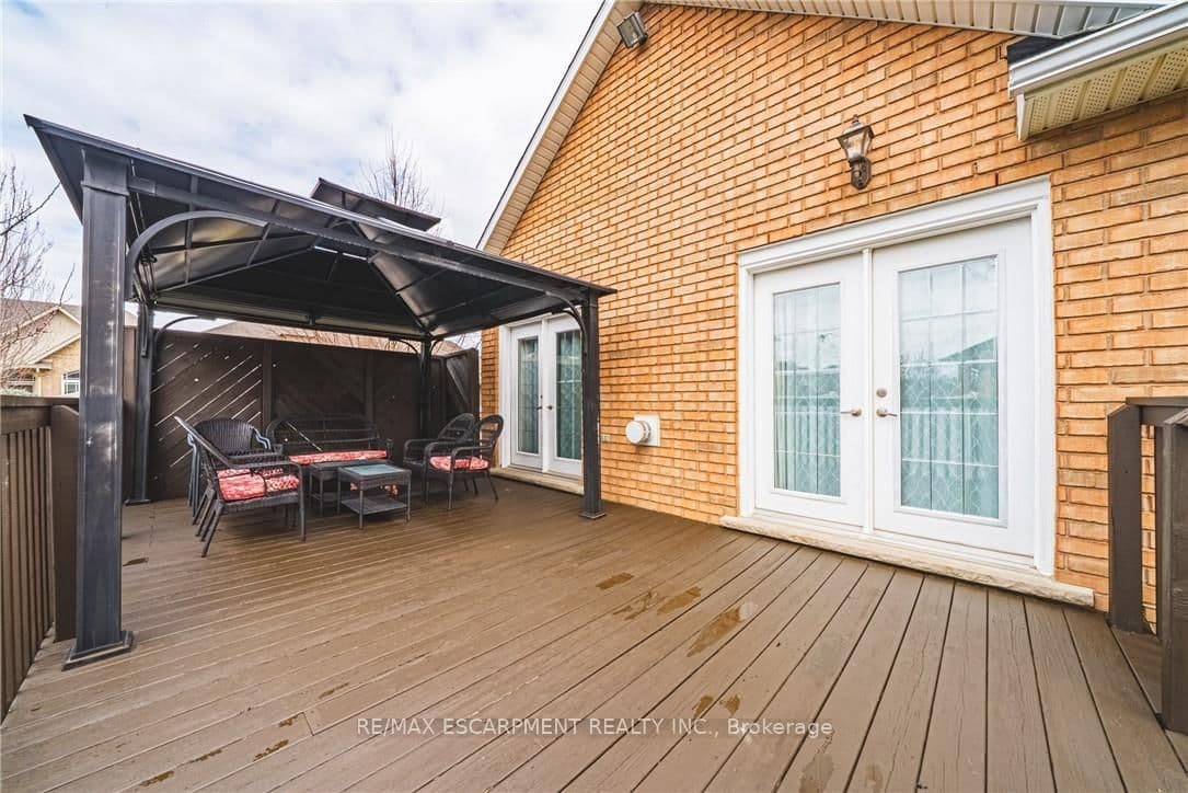 137 PINEHILL Drive thumbnail 37