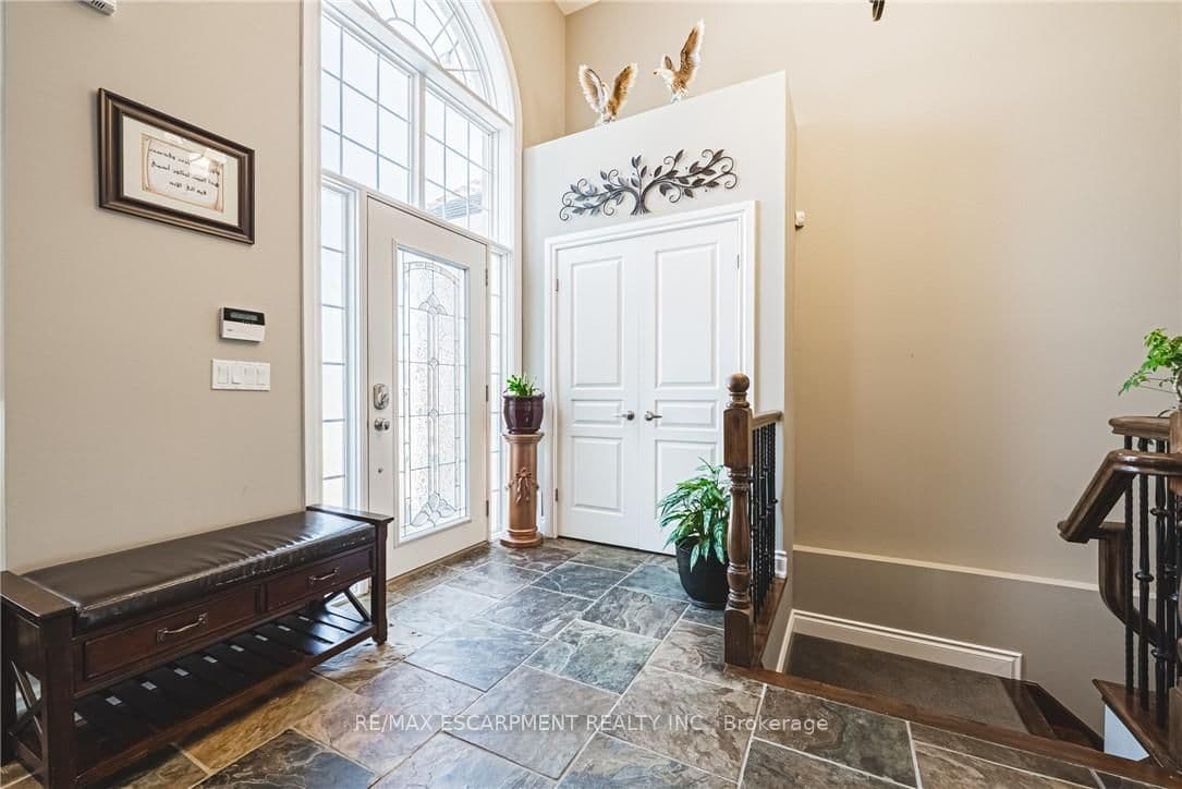 137 PINEHILL Drive thumbnail 7
