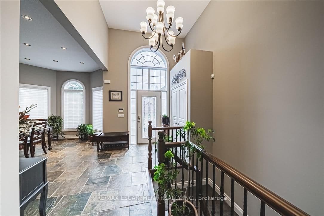 137 PINEHILL Drive thumbnail 9