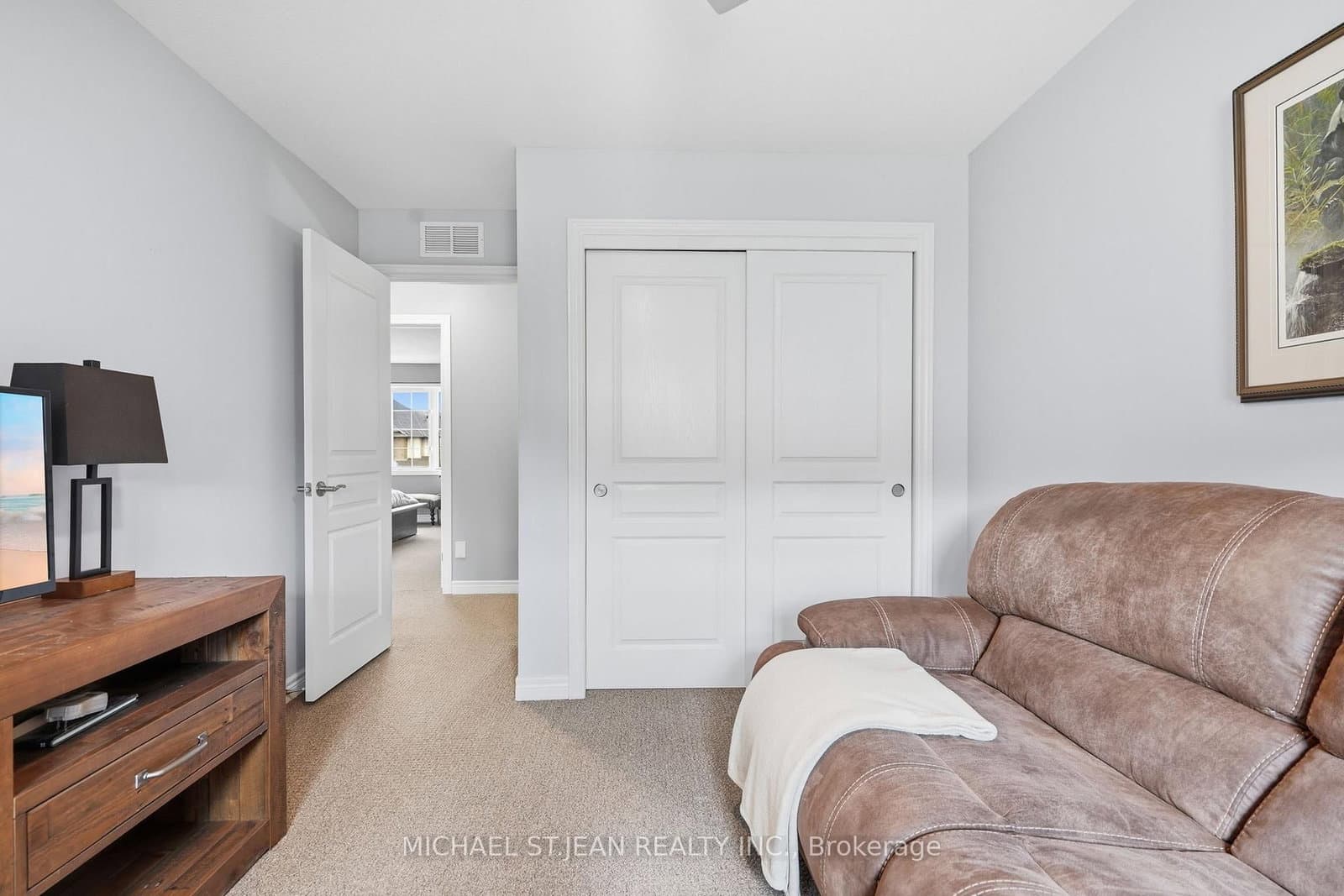 192 Winterberry Boulevard thumbnail 19