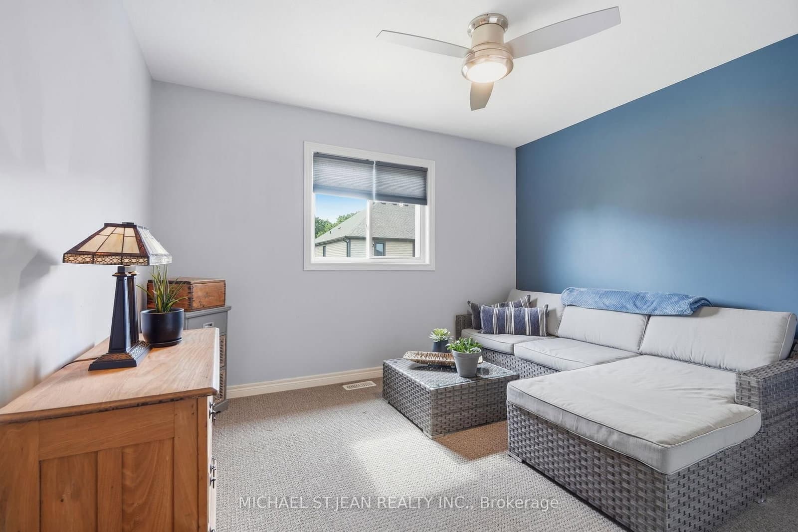 192 Winterberry Boulevard thumbnail 25