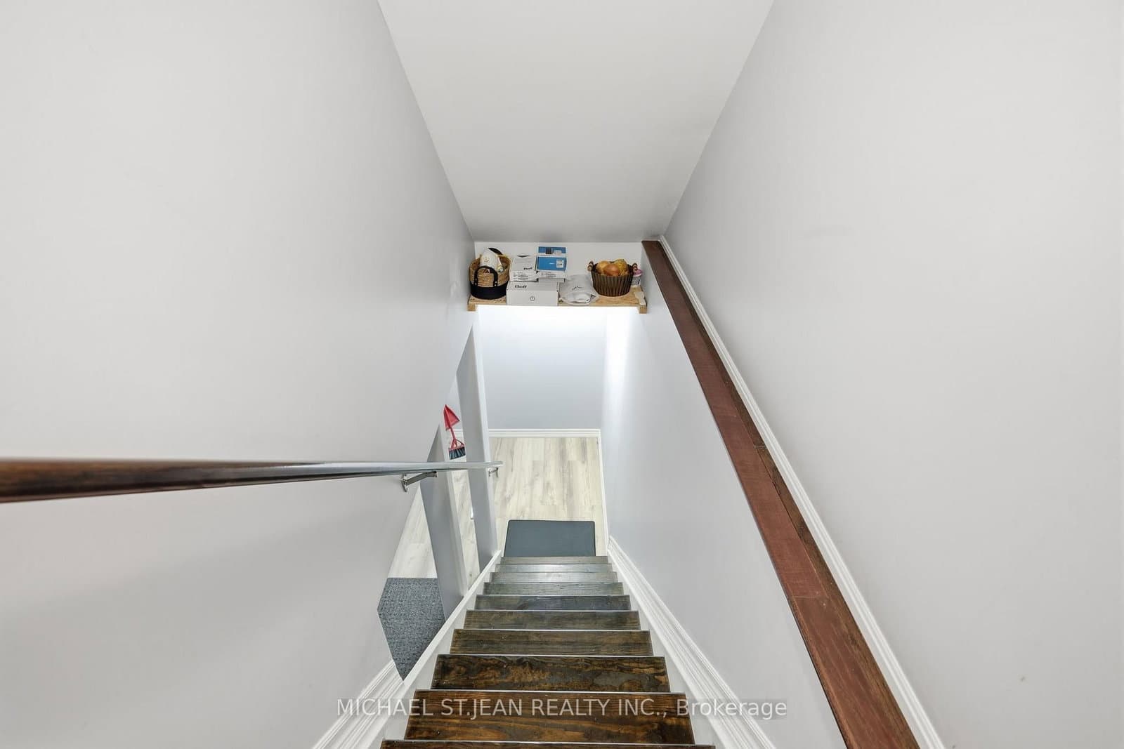 192 Winterberry Boulevard thumbnail 27