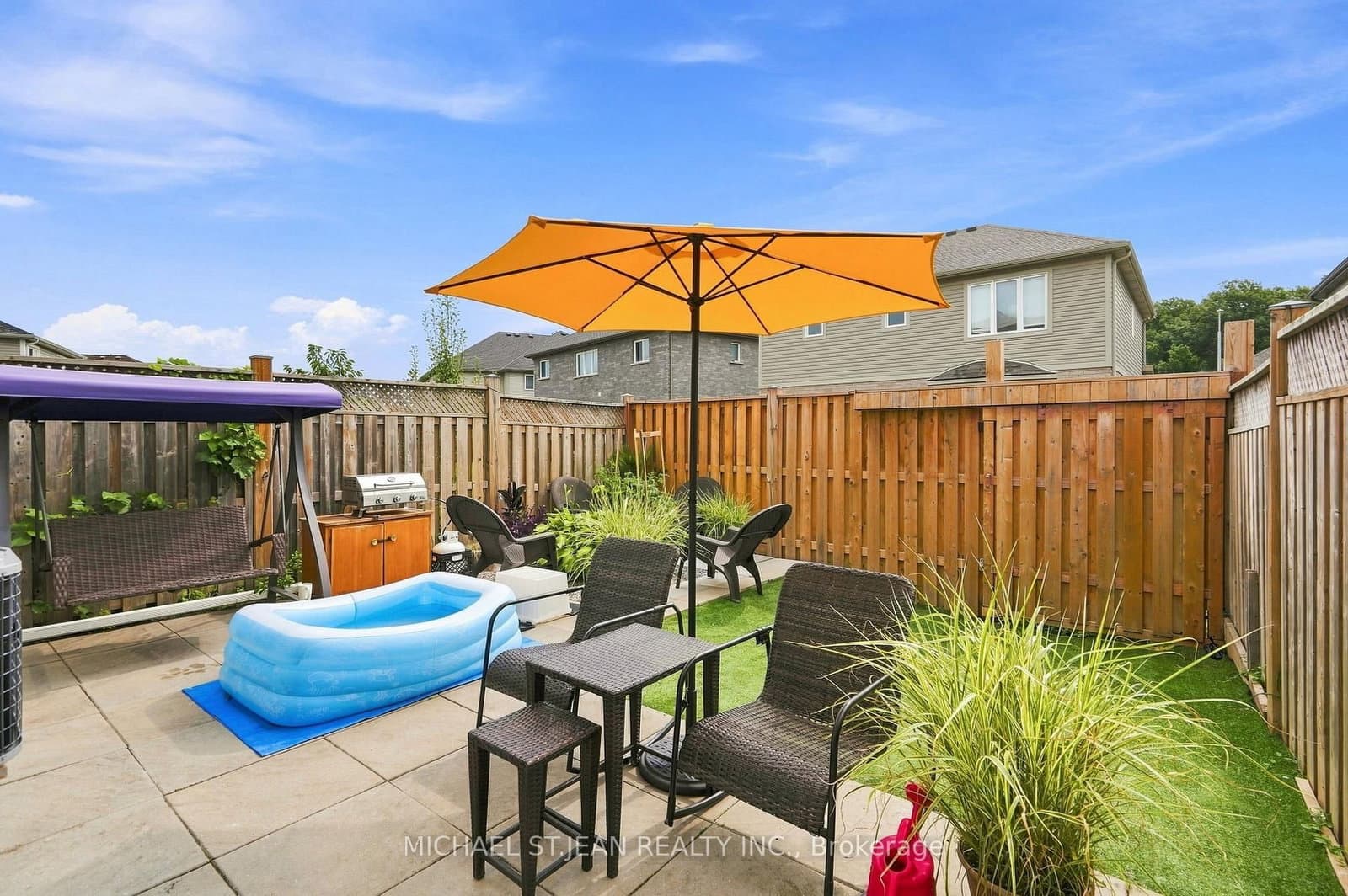 192 Winterberry Boulevard thumbnail 32