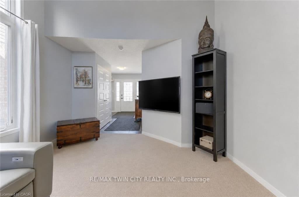 232 CRANBROOK Street thumbnail 7