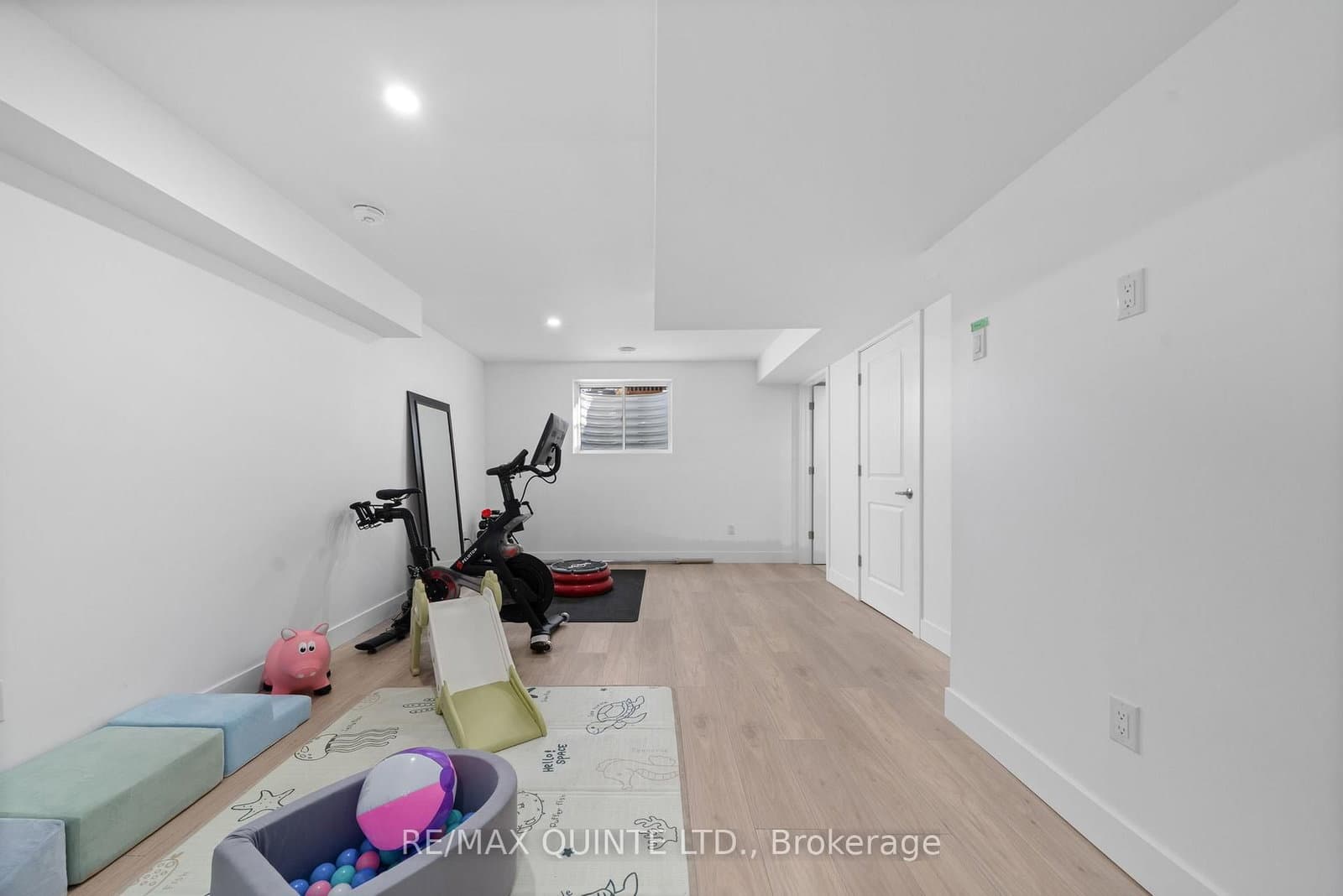 36 Campbell Crescent thumbnail 24