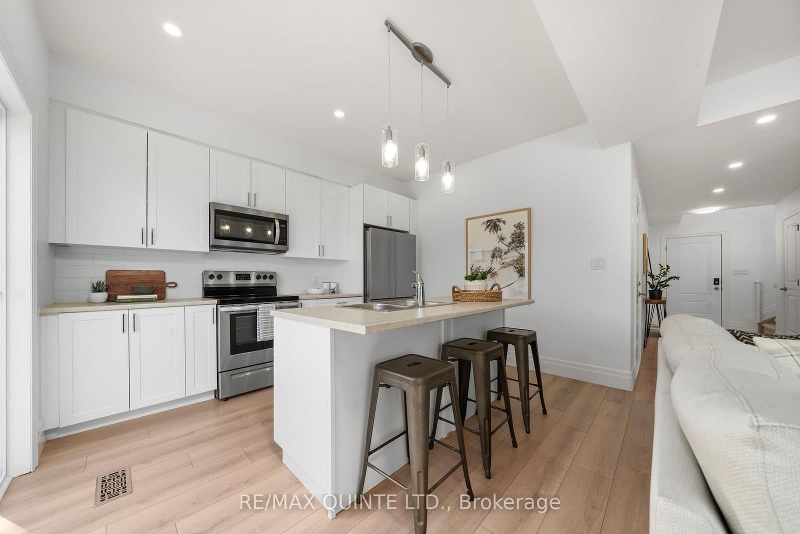 36 Campbell Crescent thumbnail 5