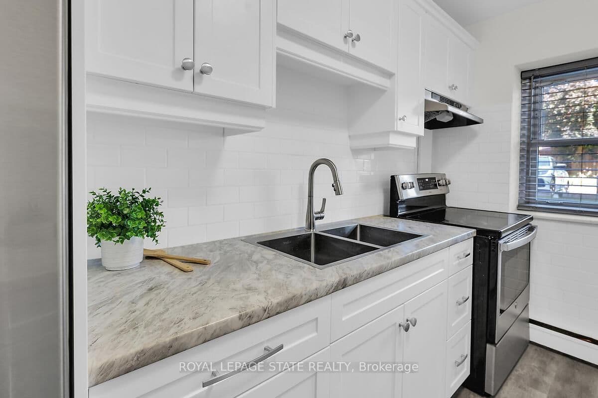 9 Grant Boulevard, Unit 107 thumbnail 14