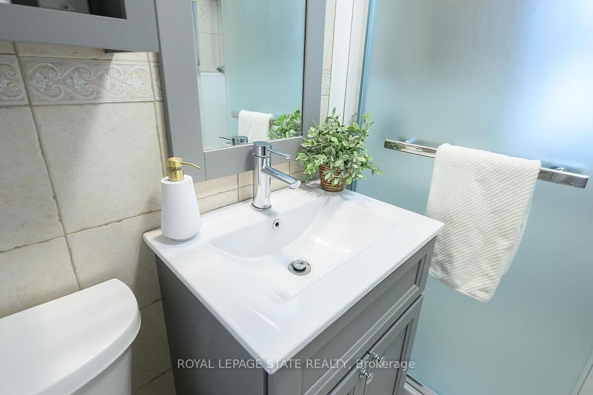 9 Grant Boulevard, Unit 107 thumbnail 22