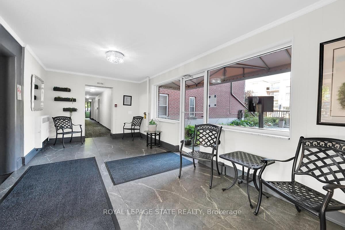 9 Grant Boulevard, Unit 107 thumbnail 4
