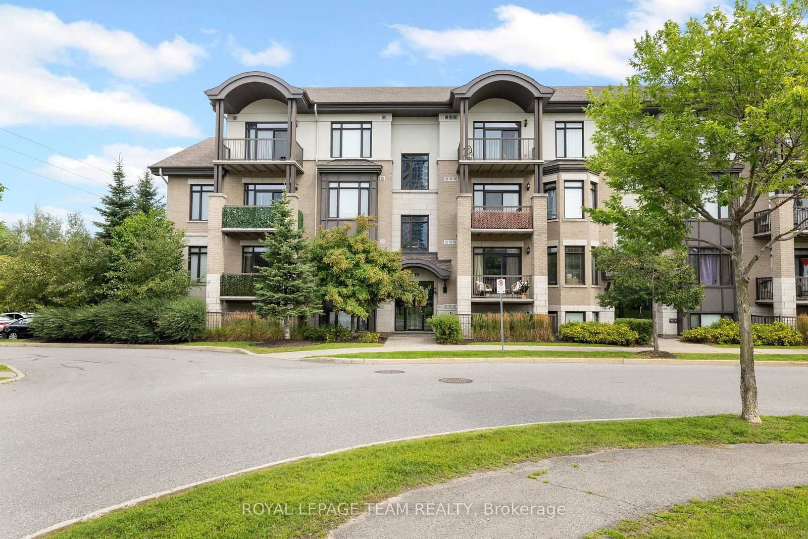 655 Beauparc Private, Unit 104 thumbnail 2