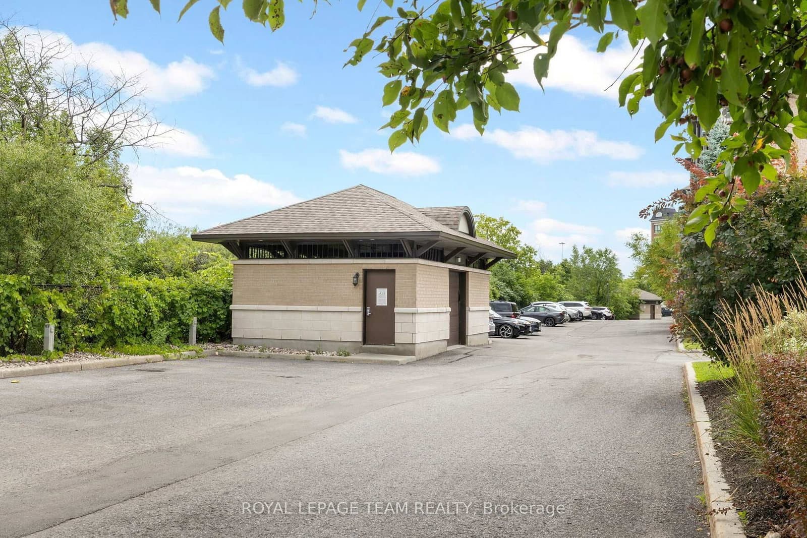 655 Beauparc Private, Unit 104 thumbnail 45