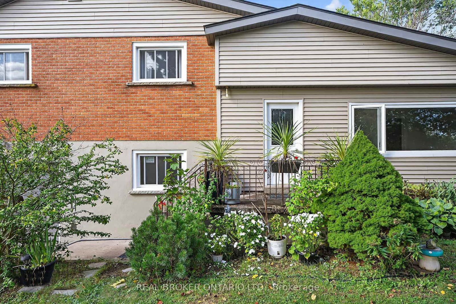 312 Old Guelph Road thumbnail 2