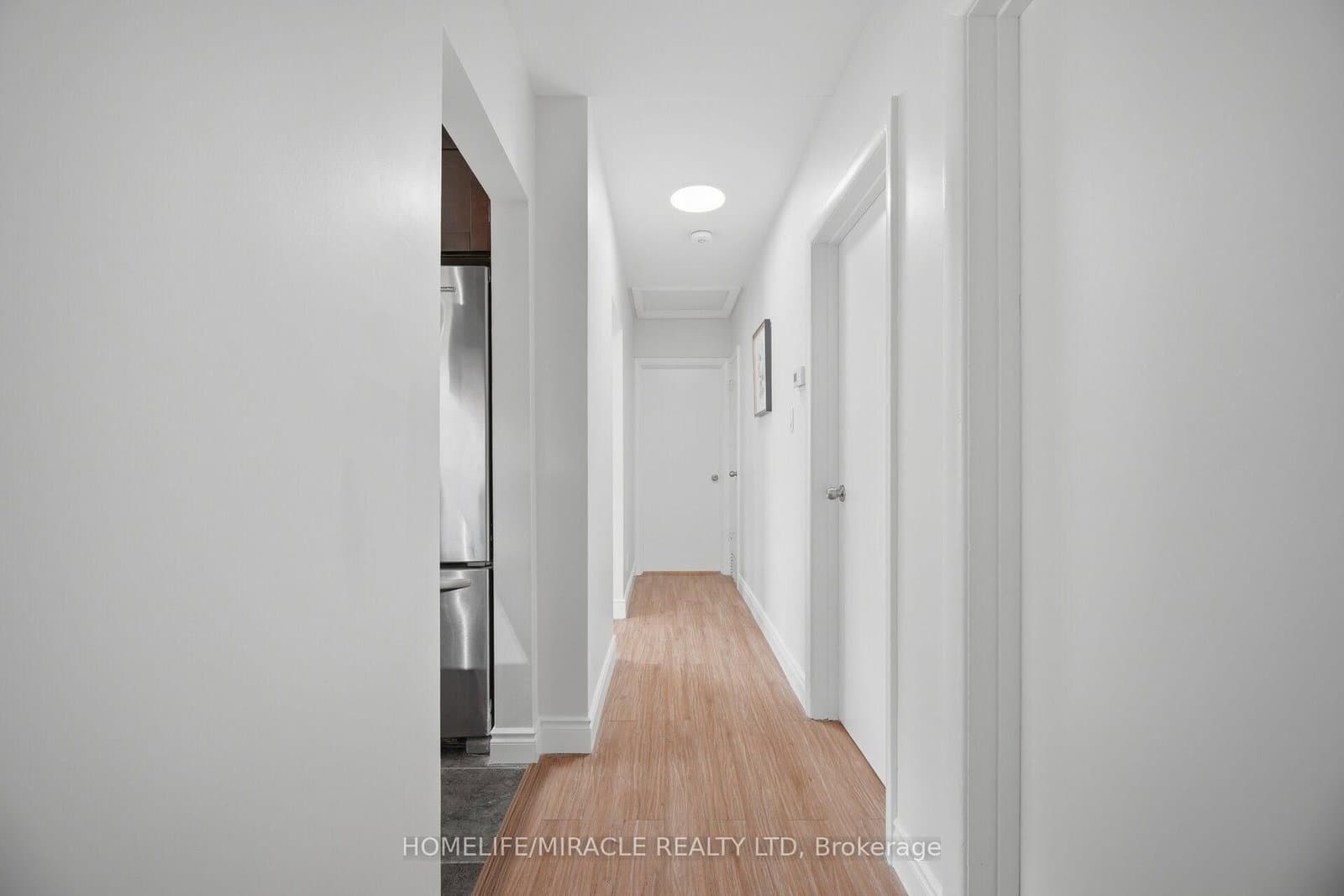 199 Allen Street E thumbnail 19
