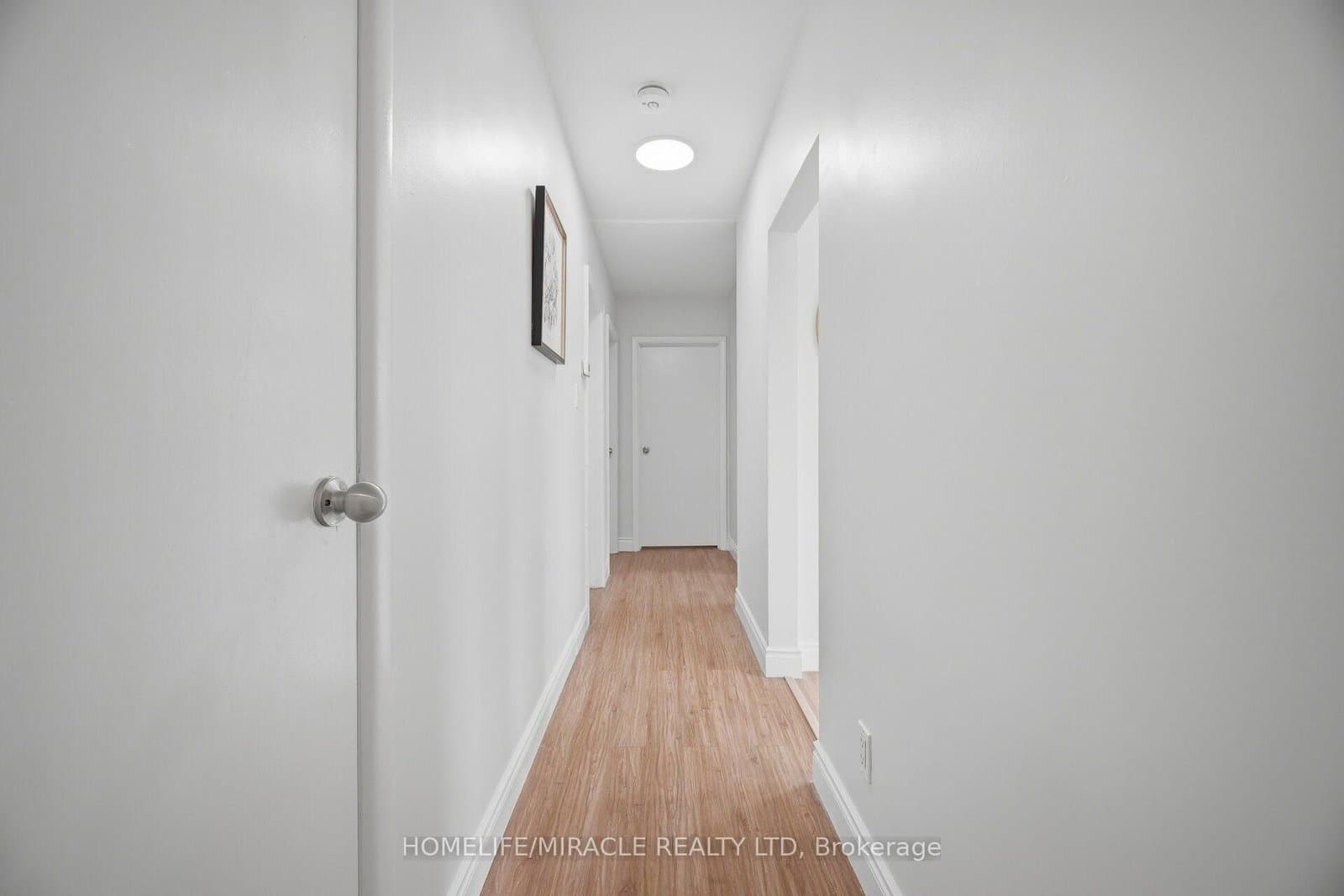 199 Allen Street E thumbnail 20