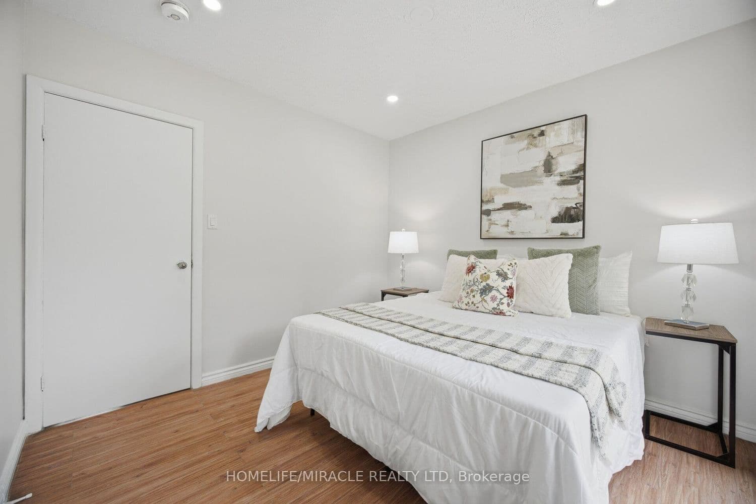 199 Allen Street E thumbnail 28