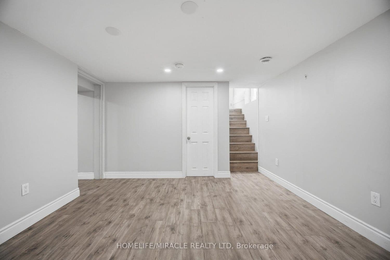 199 Allen Street E thumbnail 33