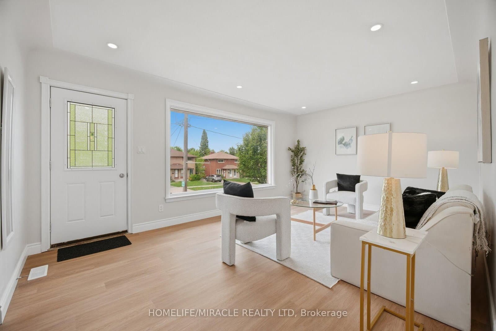 199 Allen Street E thumbnail 6