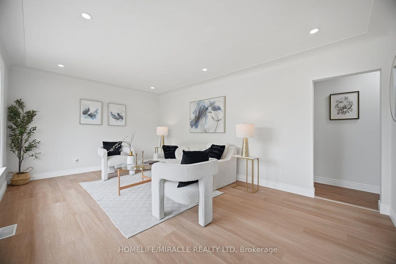 199 Allen Street E thumbnail 7