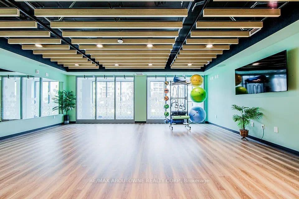 28 Westhill Drive, Unit 201 thumbnail 14