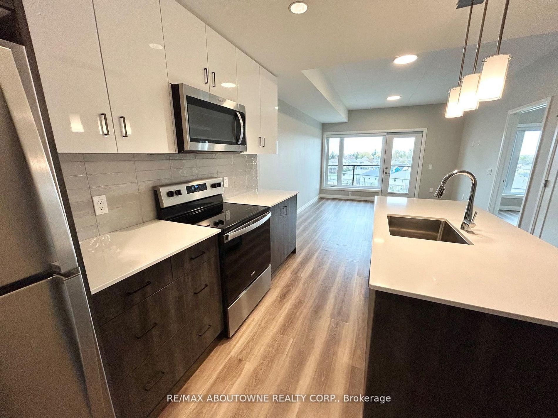 28 Westhill Drive, Unit 201 thumbnail 5