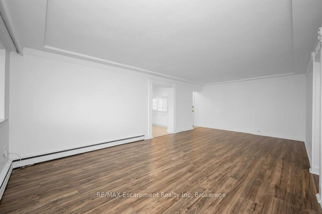 9 Grant Boulevard, Unit 201 thumbnail 10