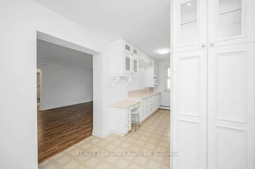 9 Grant Boulevard, Unit 201 thumbnail 14