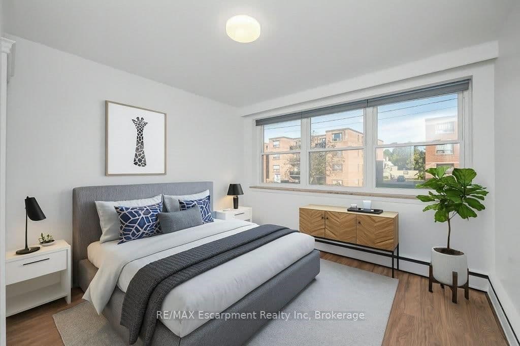 9 Grant Boulevard, Unit 201 thumbnail 19