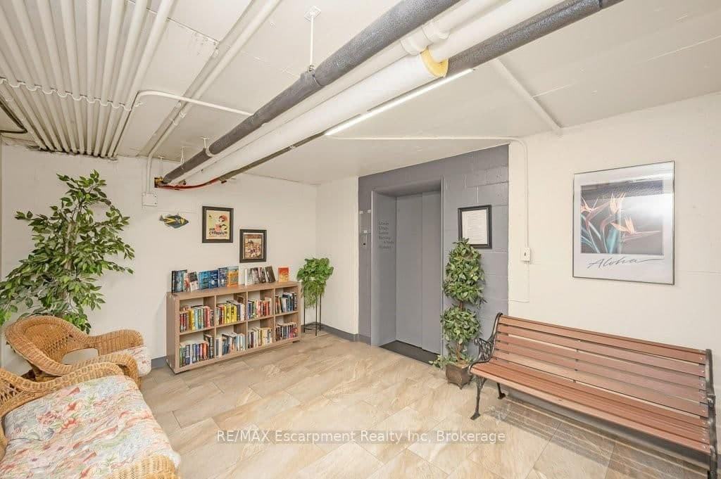 9 Grant Boulevard, Unit 201 thumbnail 33