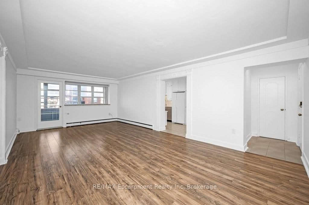 9 Grant Boulevard, Unit 201 thumbnail 7
