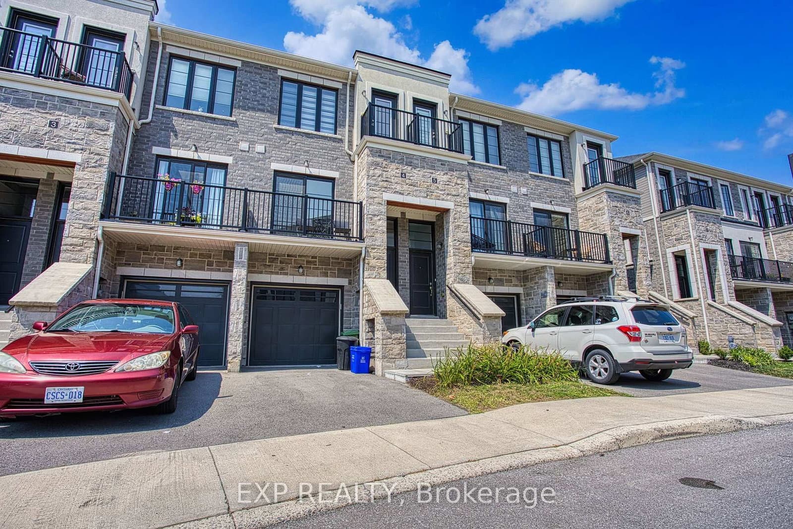 383 Dundas Street E, Unit 4 - Image 1