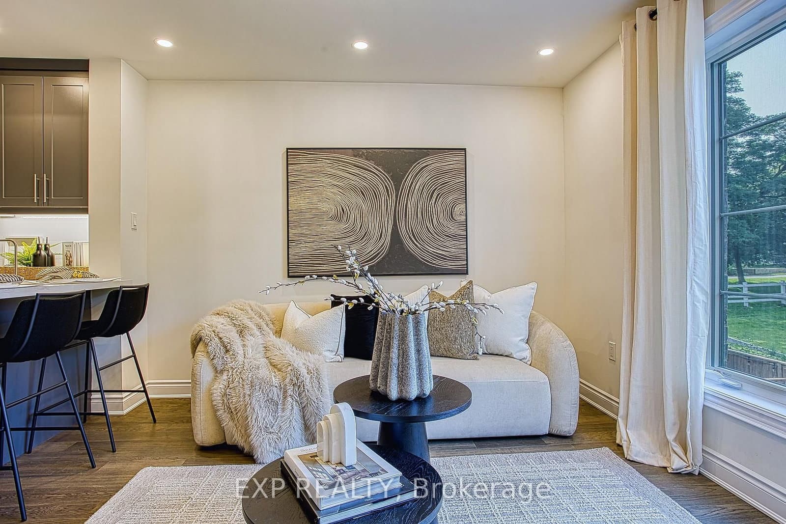 383 Dundas Street E, Unit 4 thumbnail 12