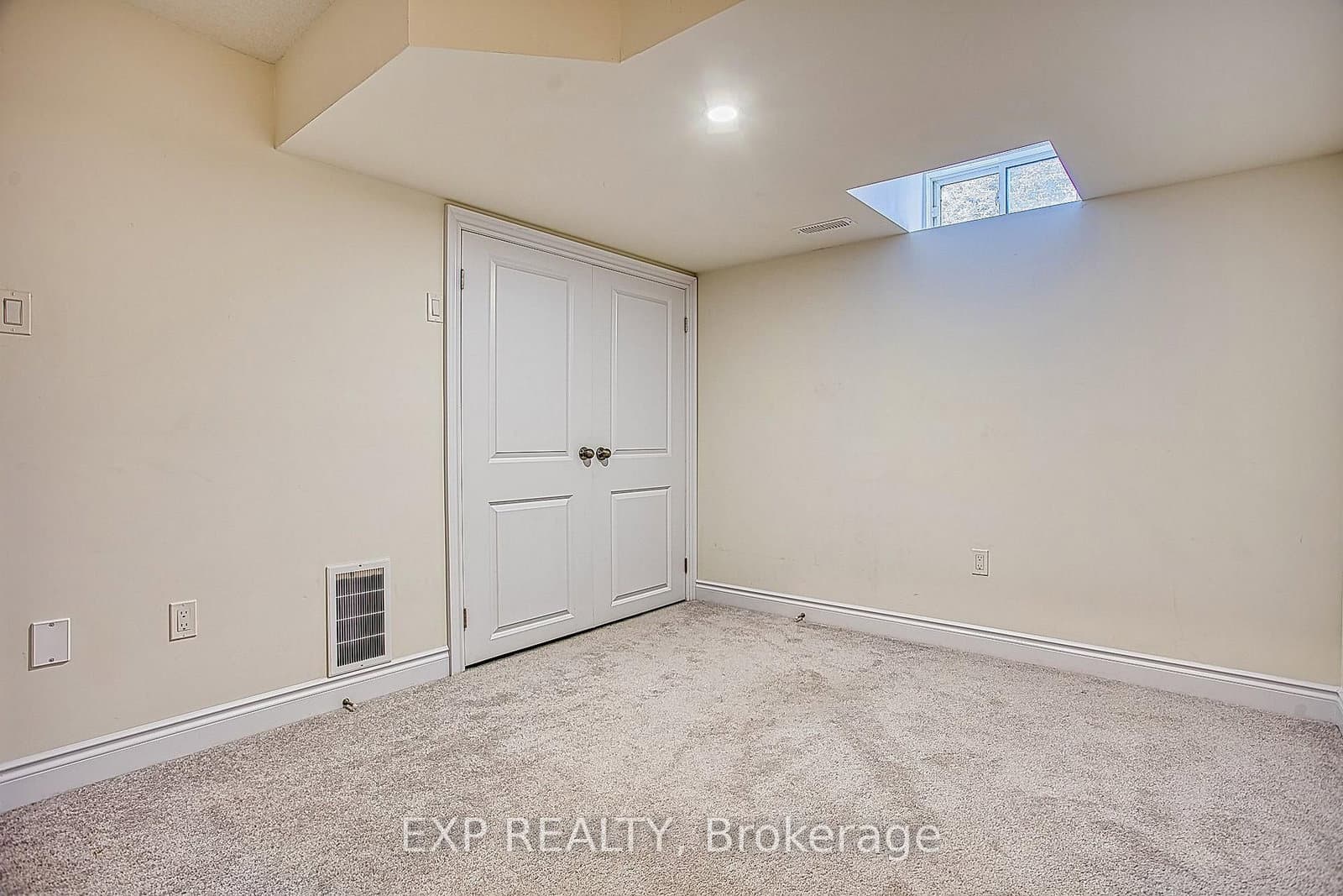 383 Dundas Street E, Unit 4 thumbnail 26
