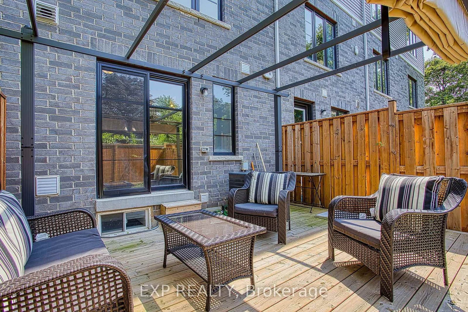 383 Dundas Street E, Unit 4 thumbnail 29