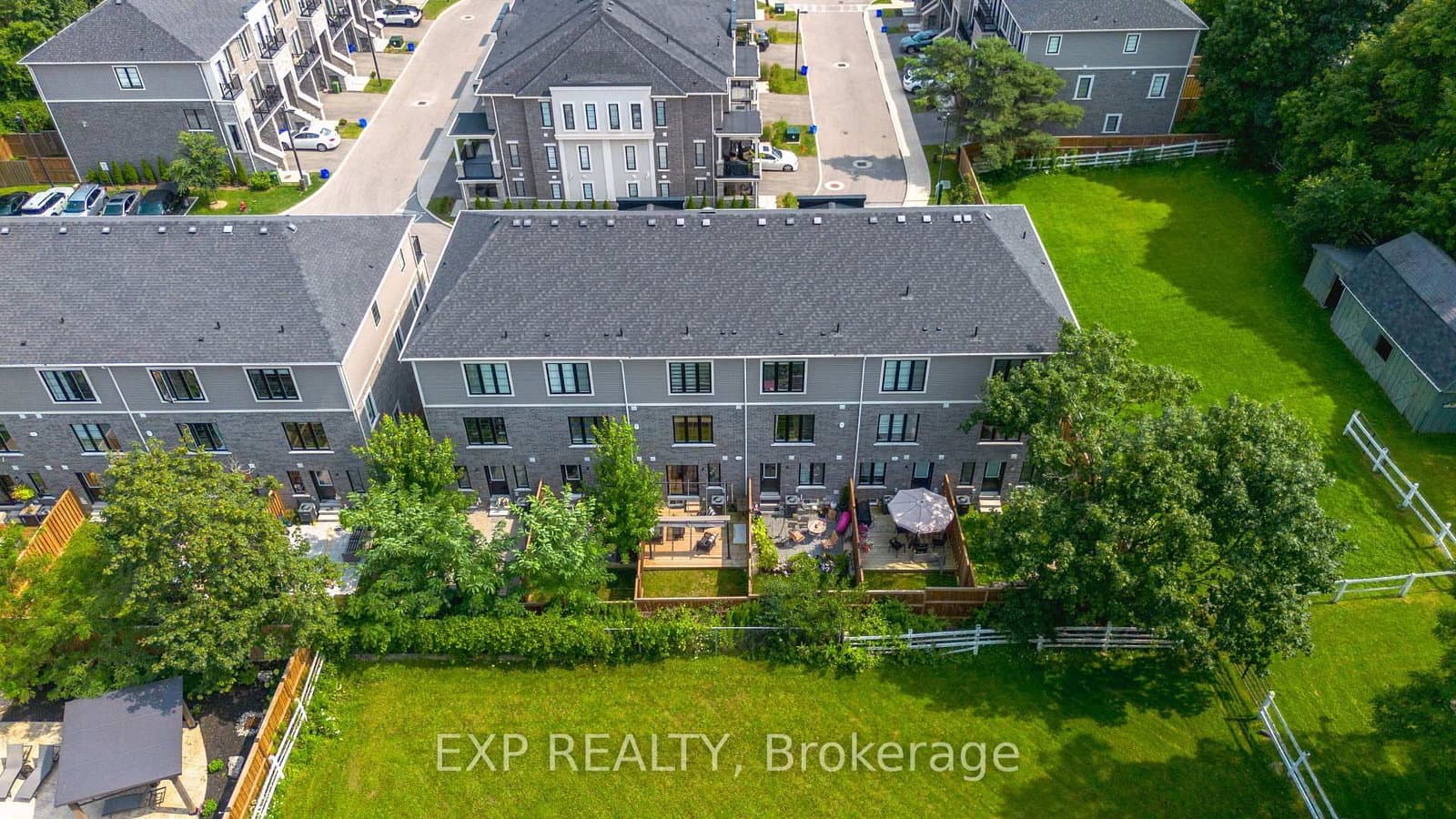 383 Dundas Street E, Unit 4 thumbnail 33