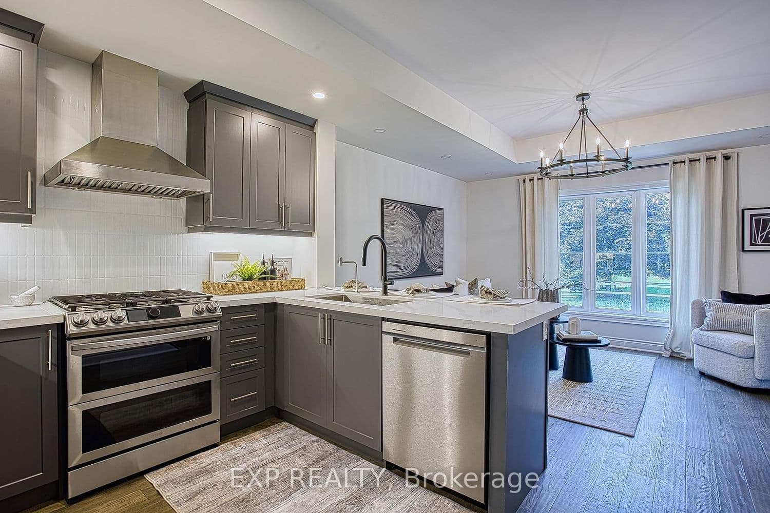 383 Dundas Street E, Unit 4 thumbnail 6