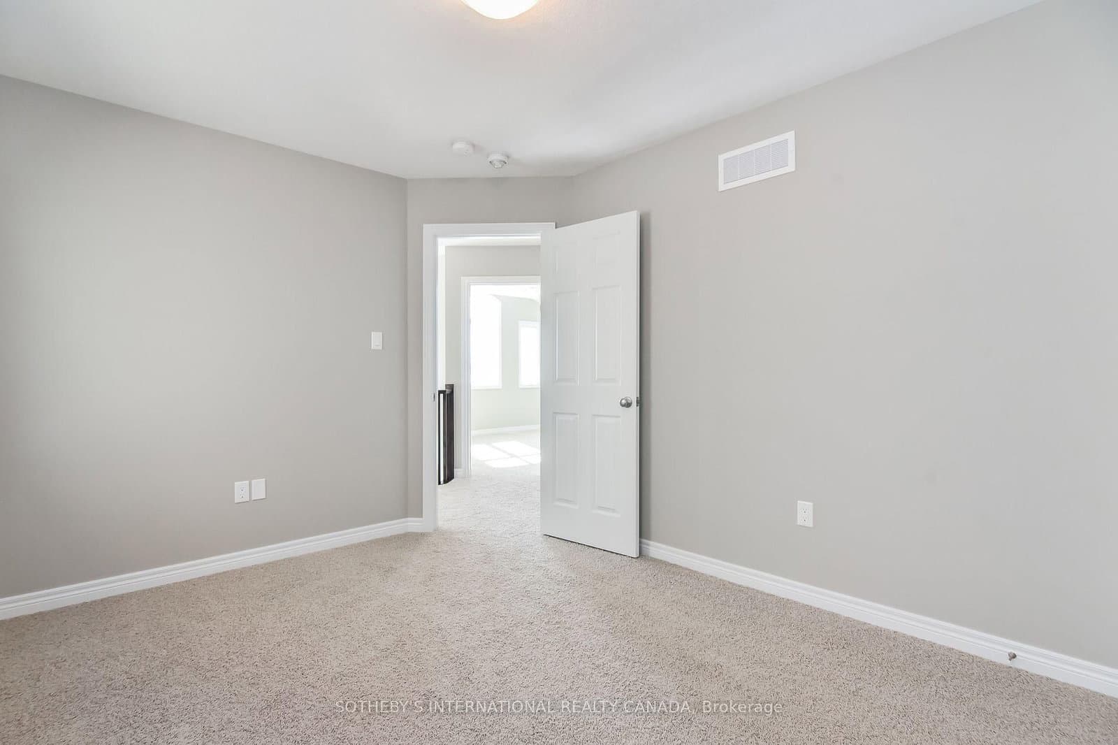529 Anton Crescent thumbnail 25