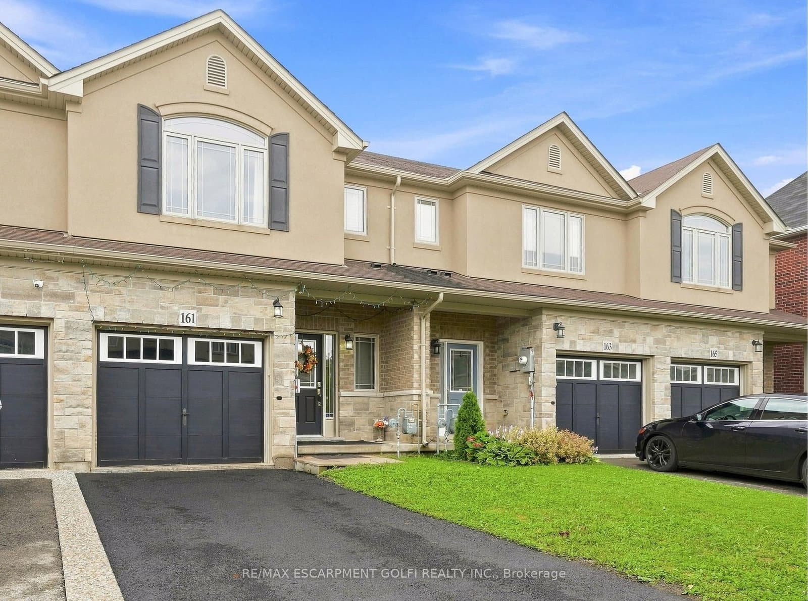 161 Kinsman Drive thumbnail 2